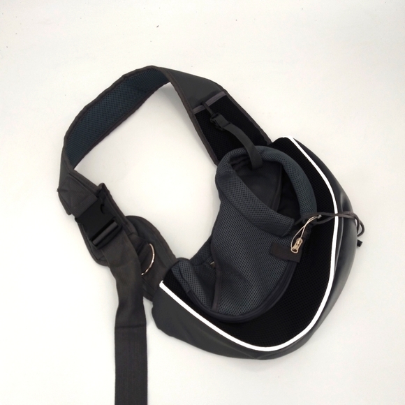 Over The Shoulder Pet Carrier - Picture 4 of 4